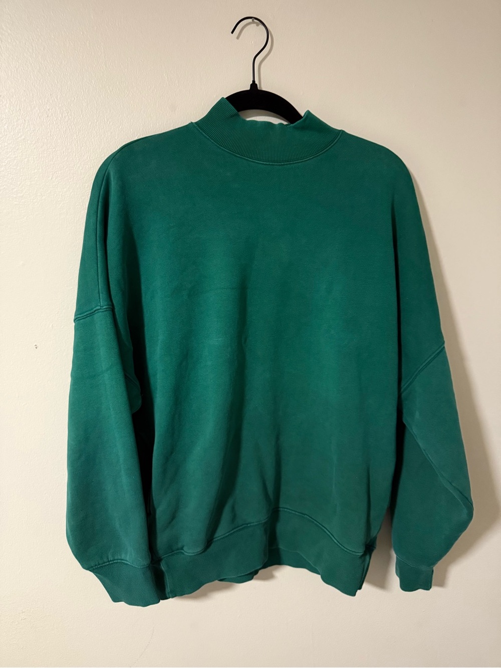 TNA Women's Emerald Green Crewneck Sweatshirt